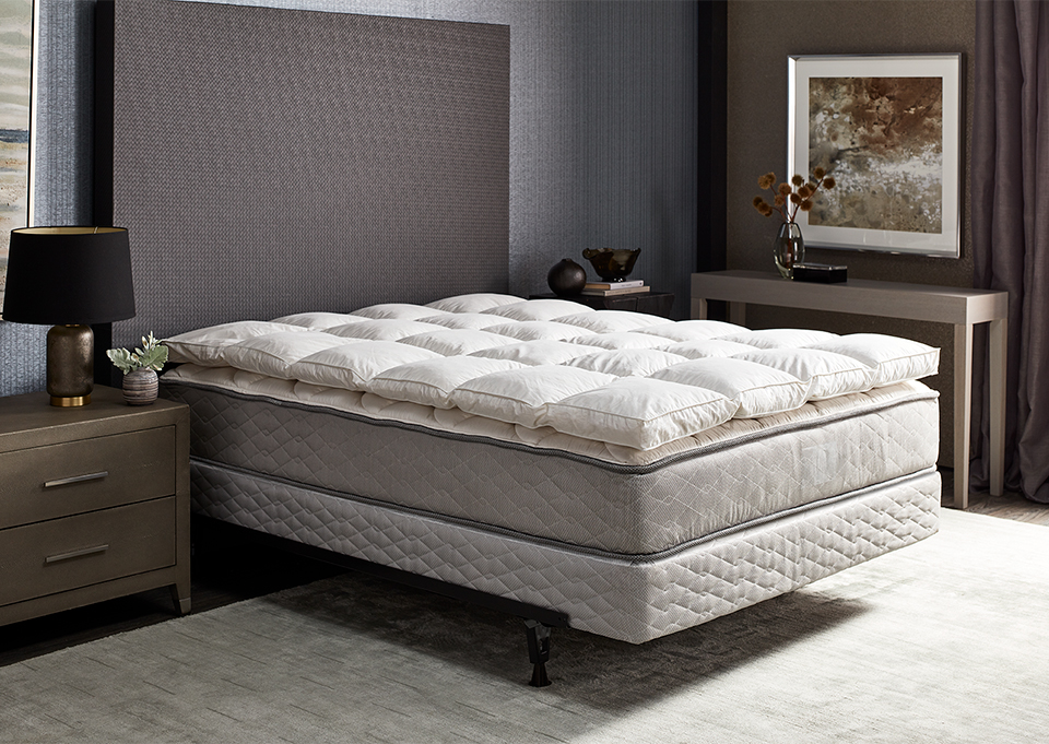 http://na.sofitelboutique.com/images/products/lrg/sofitel-boutique-featherbed-so-109_lrg.jpg